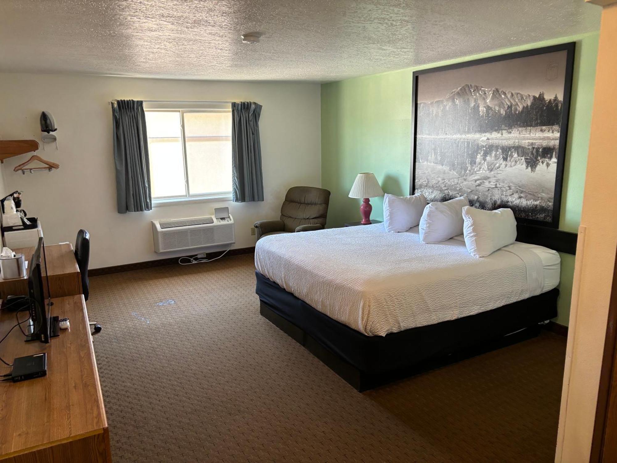 Hotel Super 8 By Wyndham 2*