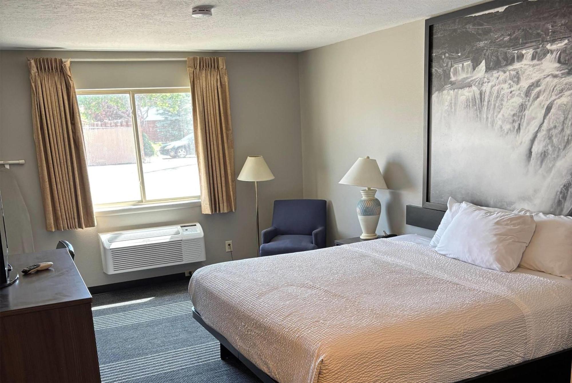Hotel Super 8 By Wyndham 2*